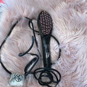 Simply Straight Brush Hair Straightener Model SHS 300P Beauty Hair Tool Ceramic
